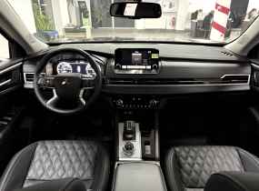 MITSUBISHI Outlander 2.5 CVT Ultimate