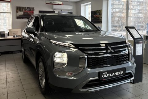 MITSUBISHI Outlander 2.5 CVT Intense