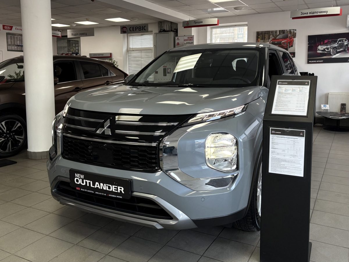MITSUBISHI Outlander 2.5 CVT Intense