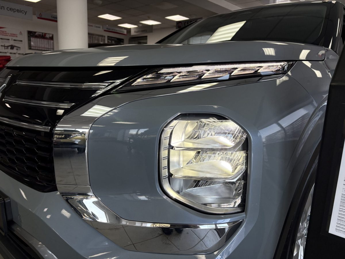 MITSUBISHI Outlander 2.5 CVT Intense