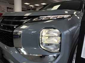 MITSUBISHI Outlander 2.5 CVT Intense