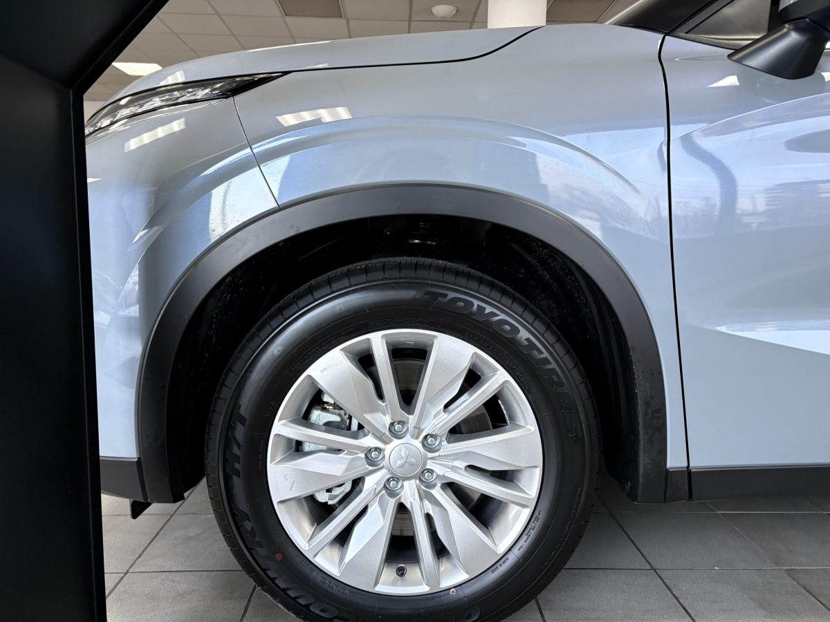 MITSUBISHI Outlander 2.5 CVT Intense
