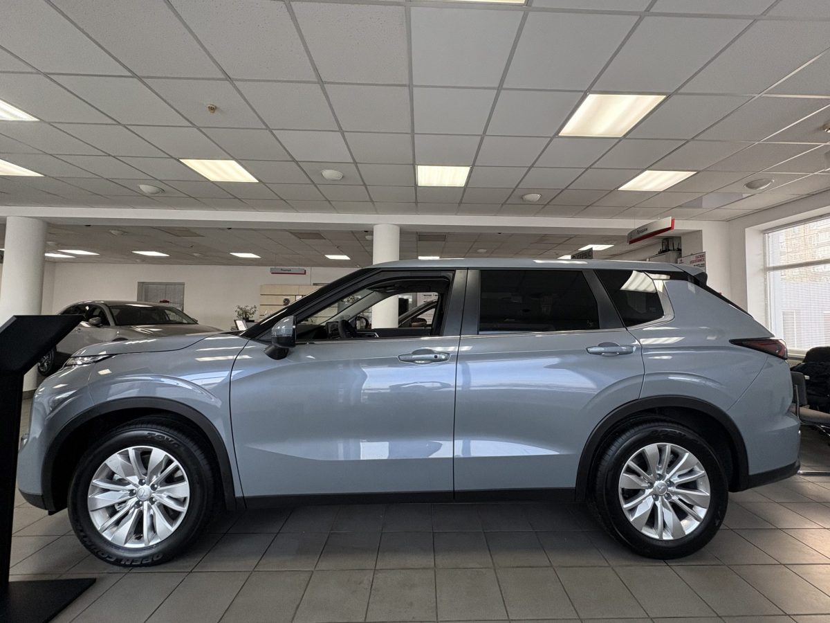 MITSUBISHI Outlander 2.5 CVT Intense