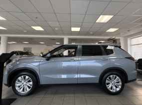 MITSUBISHI Outlander 2.5 CVT Intense