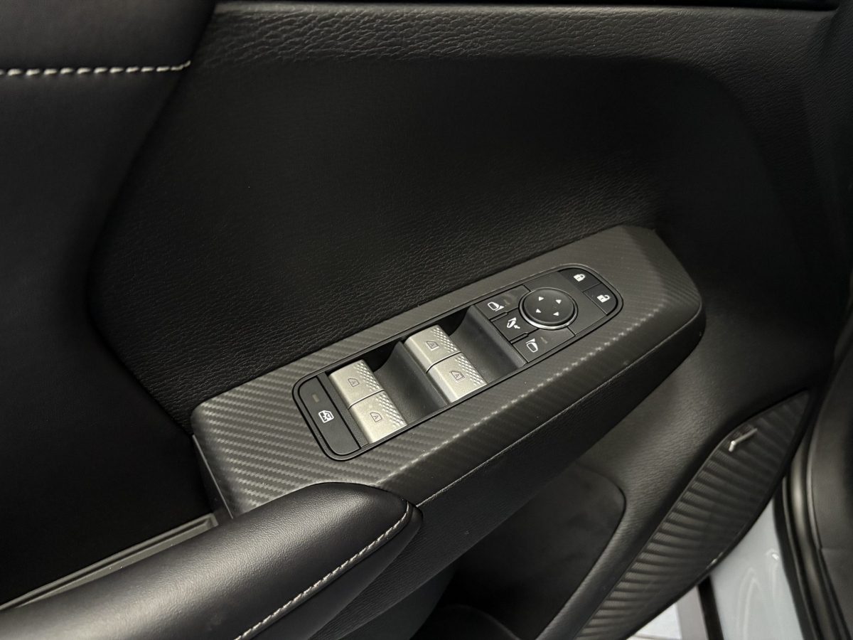 MITSUBISHI Outlander 2.5 CVT Intense
