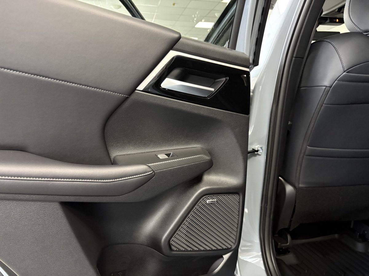 MITSUBISHI Outlander 2.5 CVT Intense