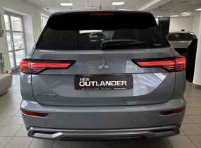 MITSUBISHI Outlander 2.5 CVT Intense