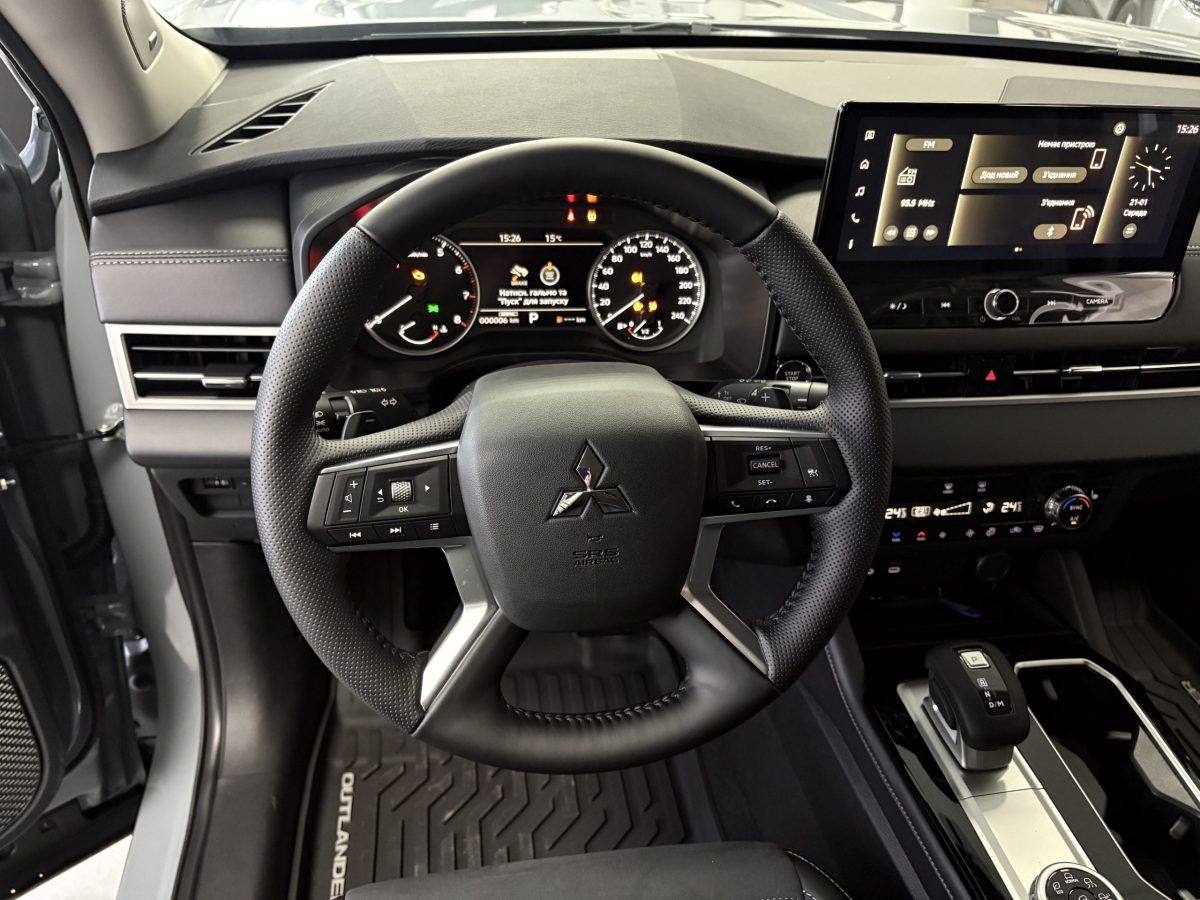 MITSUBISHI Outlander 2.5 CVT Intense