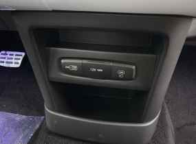 HYUNDAI Staria US4 2.2 CRDi 7-Top Nappa 2SR 8AT 4WD