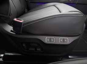 HYUNDAI Staria US4 2.2 CRDi 7-Top Nappa 8AT 4WD