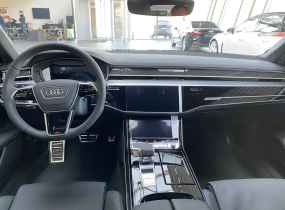 Audi S8 2025