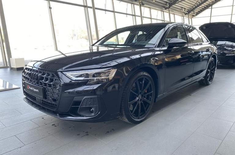 Audi S8 2025