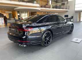 Audi S8 2025