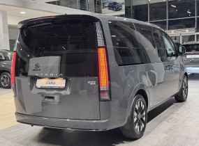 Hyundai Staria 2.2 CRDi 7-Top Bronze 8AT 4WD