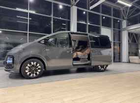 Hyundai Staria 2.2 CRDi 7-Top Bronze 8AT 4WD