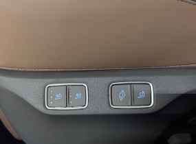 Hyundai Staria 2.2 CRDi 7-Top Bronze 8AT 4WD