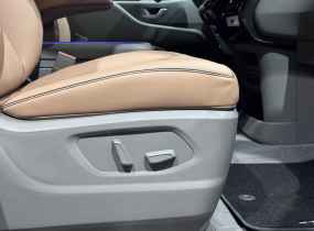 Hyundai Staria 2.2 CRDi 7-Top Bronze 8AT 4WD