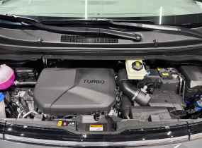 Hyundai Staria 2.2 CRDi 7-Top Bronze 8AT 4WD