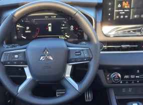 MITSUBISHI Outlander 2.5 CVT Ultimate