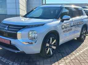 MITSUBISHI Outlander 2.5 CVT Ultimate