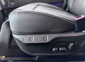 Hyundai Staria 2.2 CRDi 7-Top Bronze 8AT 4WD