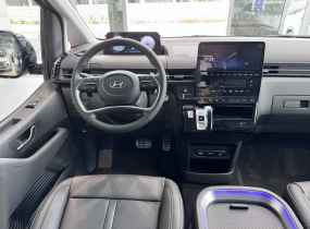 Hyundai Staria 2.2 CRDi 7-Top Bronze 8AT 4WD