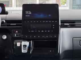 Hyundai Staria 2.2 CRDi 7-Top Bronze 8AT 4WD