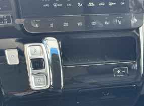 Hyundai Staria 2.2 CRDi 7-Top Bronze 8AT 4WD