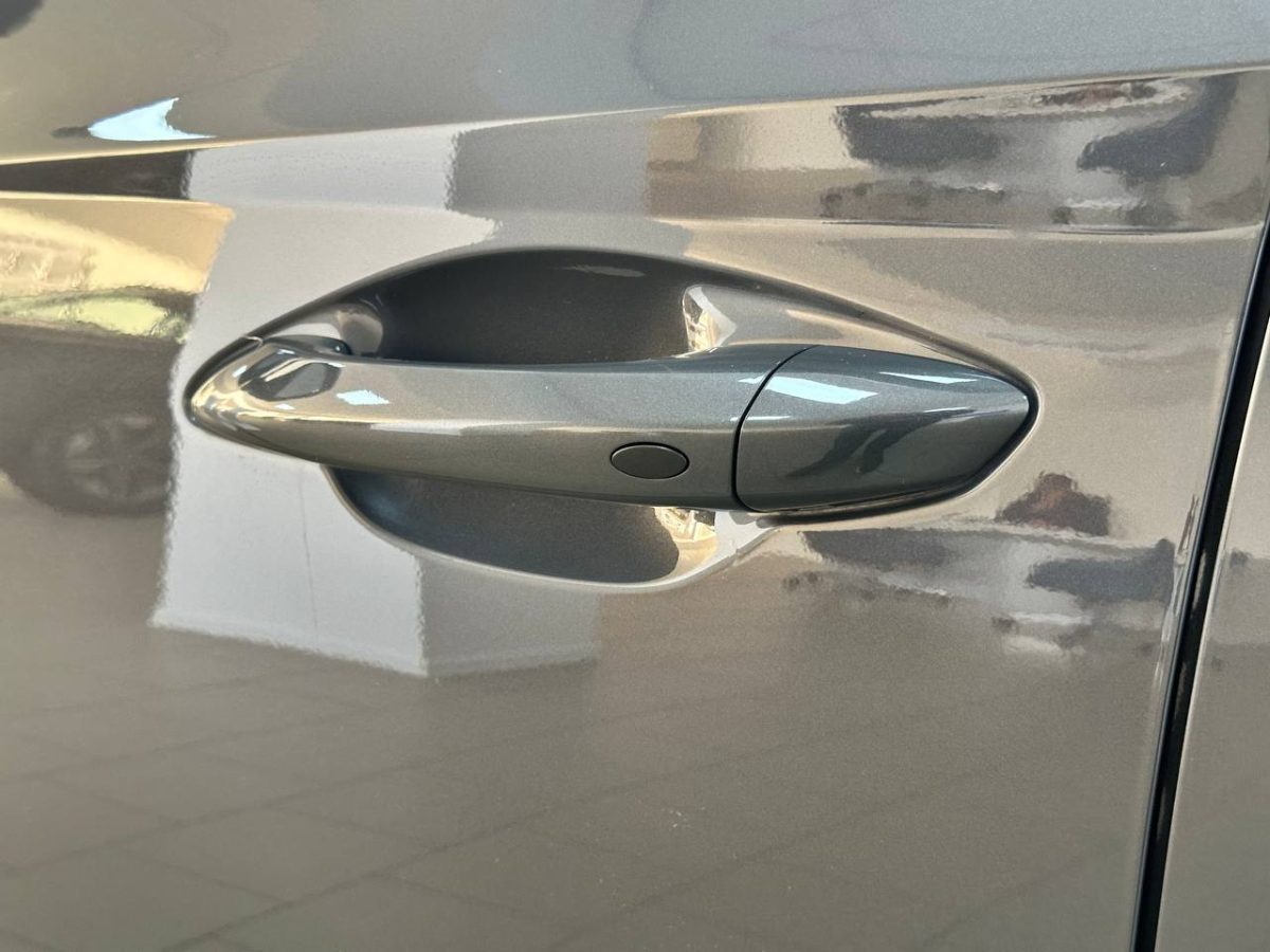 HYUNDAI Tucson NX4 PE 2.0 Express 2WD