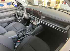 HYUNDAI Tucson NX4 PE 2.0 Express 2WD