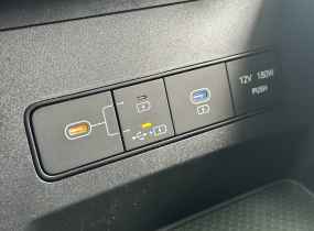 HYUNDAI Tucson NX4 PE 2.0 Express 2WD