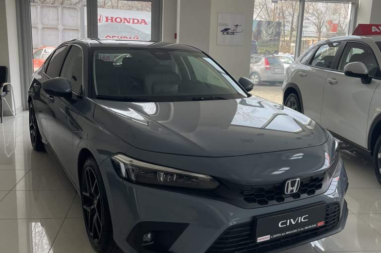 Honda Civic 2.0 Hybrid  (184 к.с.)