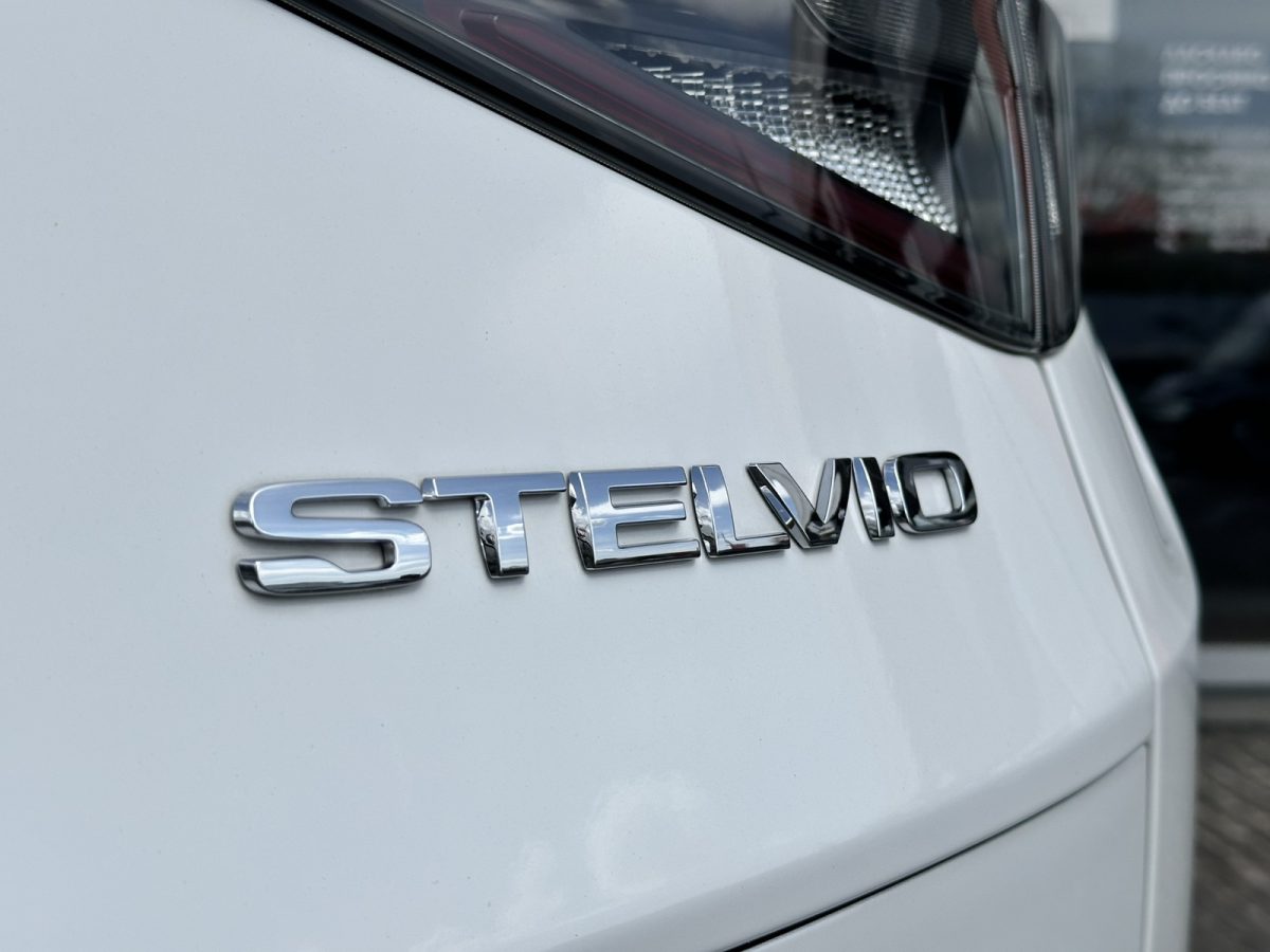 ALFA ROMEO STELVIO VELOCE
