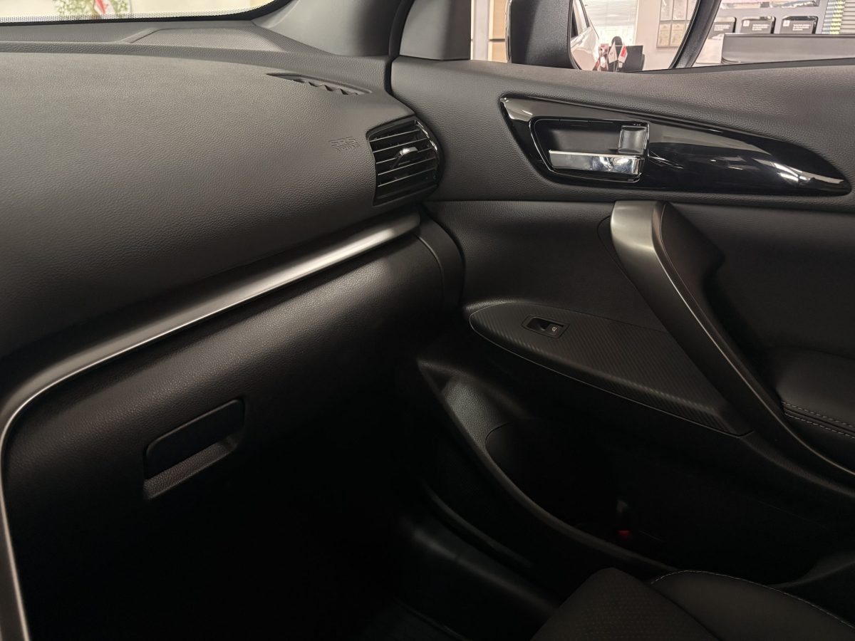 MITSUBISHI Eclipse Cross 1.5 CVT Instyle