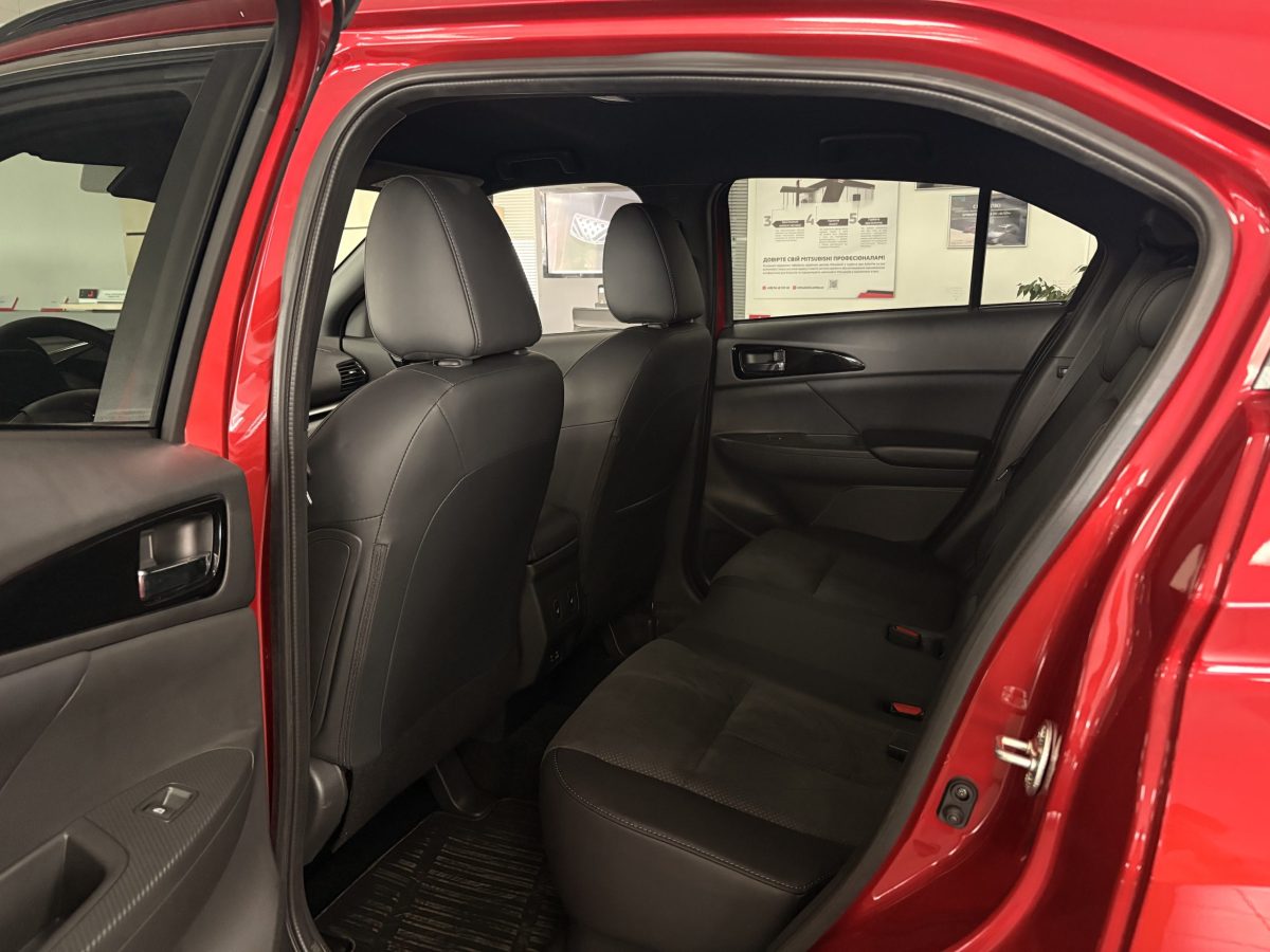 MITSUBISHI Eclipse Cross 1.5 CVT Instyle