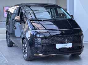 Hyundai Staria 2.2 CRDi 7-Top Bronze 8AT 4WD