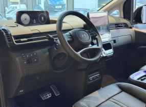 Hyundai Staria 2.2 CRDi 7-Top Bronze 8AT 4WD