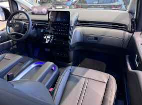 Hyundai Staria 2.2 CRDi 7-Top Bronze 8AT 4WD