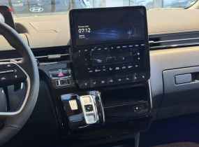 Hyundai Staria 2.2 CRDi 7-Top Bronze 8AT 4WD