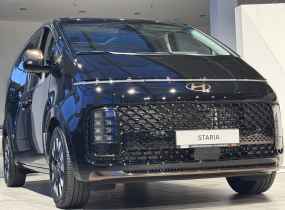 Hyundai Staria 2.2 CRDi 7-Top Bronze 8AT 4WD