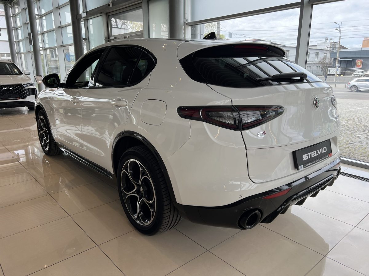 ALFA ROMEO STELVIO 2024
