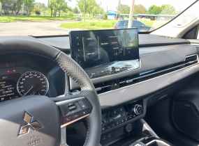 MITSUBISHI Outlander 2.5 CVT Intense