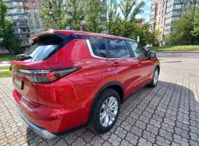 MITSUBISHI Outlander 2.5 CVT Intense