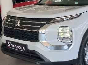 MITSUBISHI Outlander 2.5 CVT Business