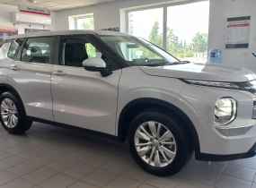 MITSUBISHI Outlander 2.5 CVT Business