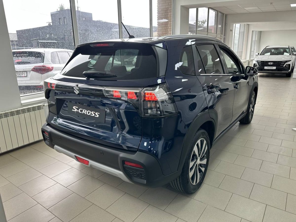 SUZUKI S-Cross 1.4L 2WD GLX AT