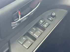 SUZUKI S-Cross 1.4L 2WD GLX AT