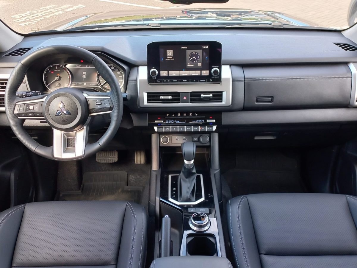 MITSUBISHI L200 2.4 TD AT Ultimate