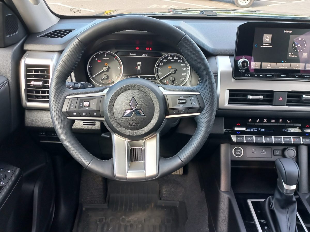 MITSUBISHI L200 2.4 TD AT Ultimate