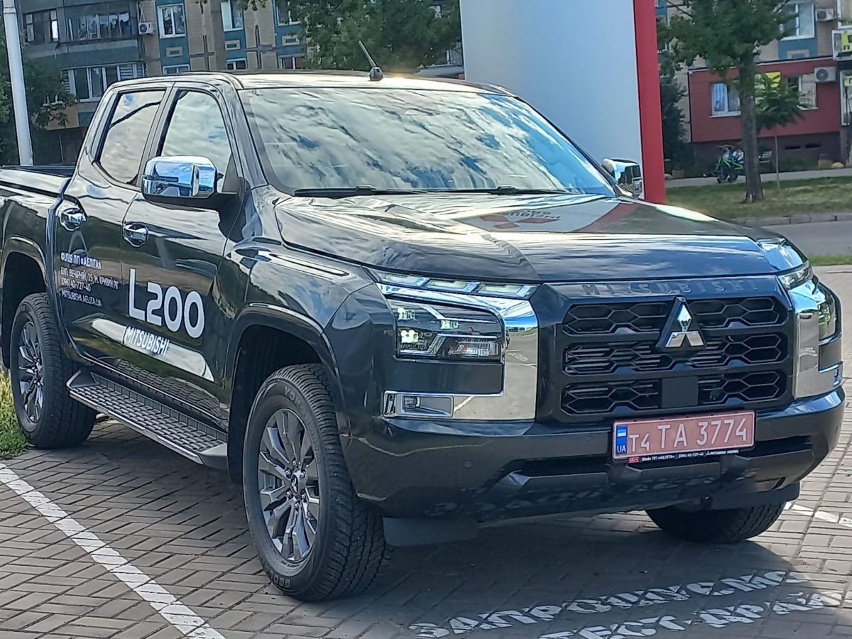 MITSUBISHI L200 2.4 TD AT Ultimate